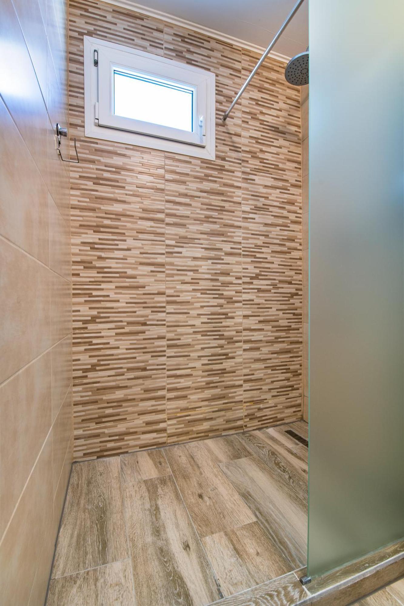 Springhome - Cozy Apartment With Balcony & Parking Brasov Luaran gambar